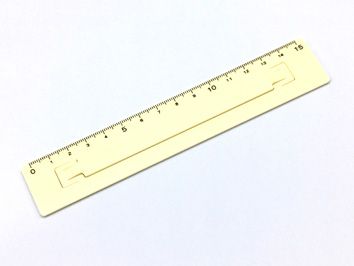 スリットルーラーP１５cm  品番：110200038 無地 アイボリー,固定も移動も自在にできる定規,ずれない定規,滑らない定規・non-slip ruler